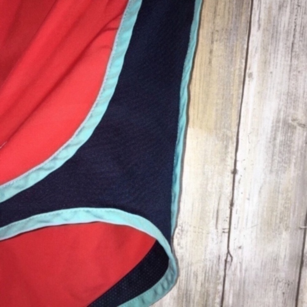 Nike Red Shorts - Picture 3 of 4